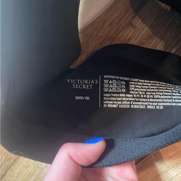 VSX Knockout Front-Close Sports Bra - Picture 6 of 7